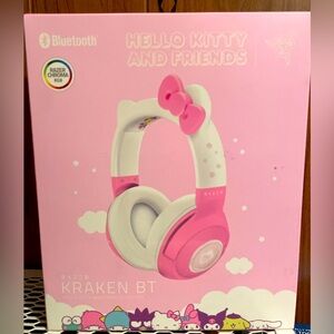 Hello Kitty Kraken Bluetooth headphones